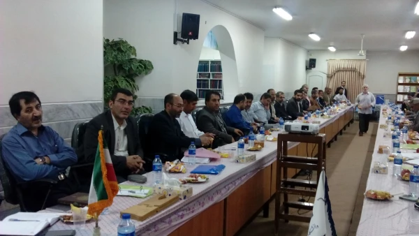 هم اندیشی اساتیدمرکز آموزش عالی شهیدمدنی