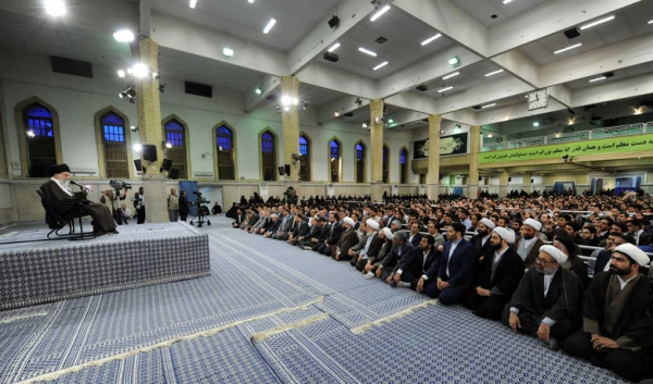 دیدار دانشجو معلمان  دانشگاه فرهنگیان بامقام معظم رهبری در آستانه گرامیداشت هفته  مقام معلم