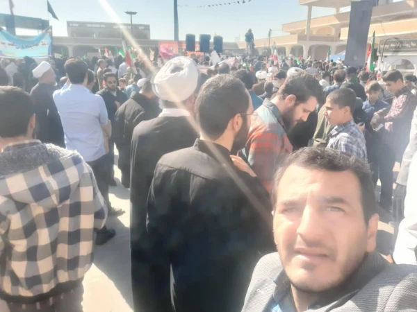 حضور پرشور دانشجویان مرکز آموزش عالی شهیدمدنی(ره)درراهپیمایی 13 آبان+تصویر 5