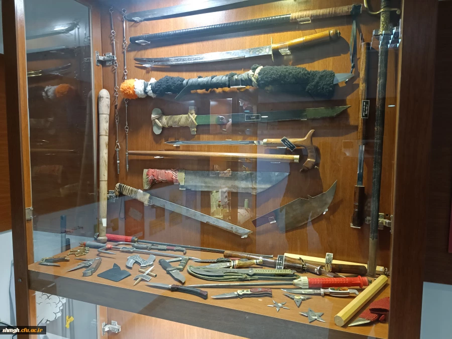 بازدید دانشجو معلمان از نمایشگاه پیشگیری از وقوع جرم دادگستری استان قم 2