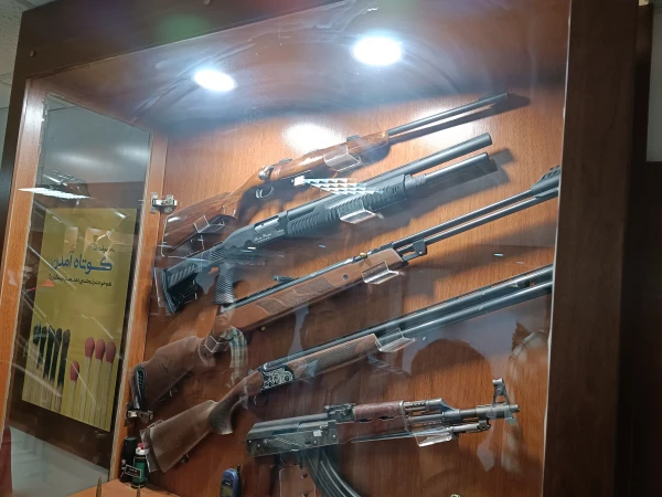 بازدید دانشجو معلمان از نمایشگاه پیشگیری از وقوع جرم دادگستری استان قم 4