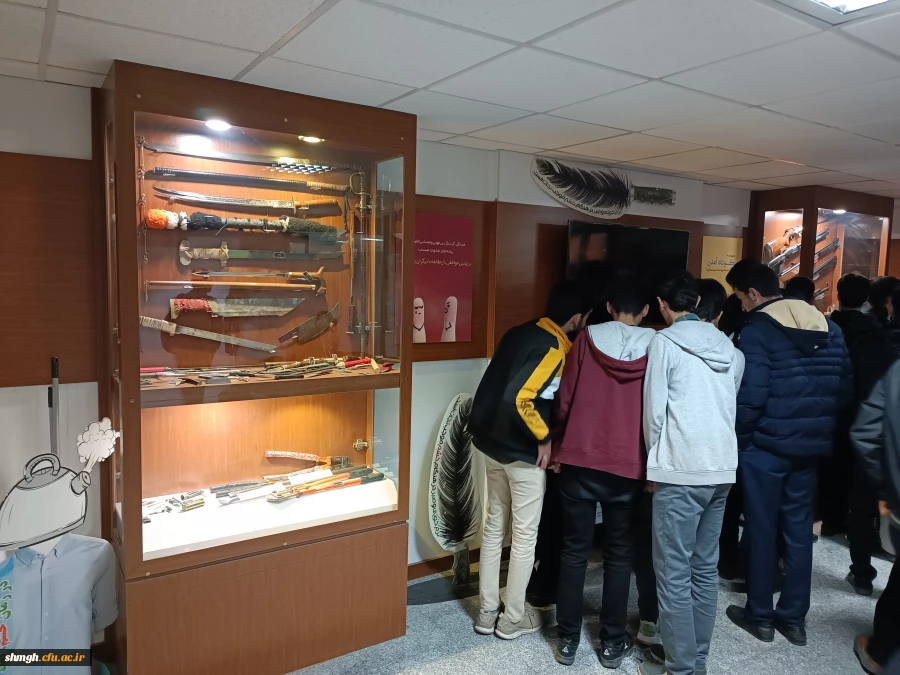 بازدید دانشجو معلمان از نمایشگاه پیشگیری از وقوع جرم دادگستری استان قم 6