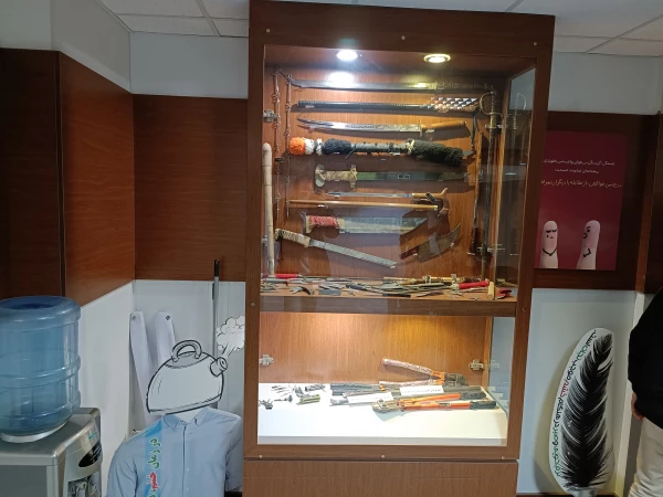 بازدید دانشجو معلمان از نمایشگاه پیشگیری از وقوع جرم دادگستری استان قم 8