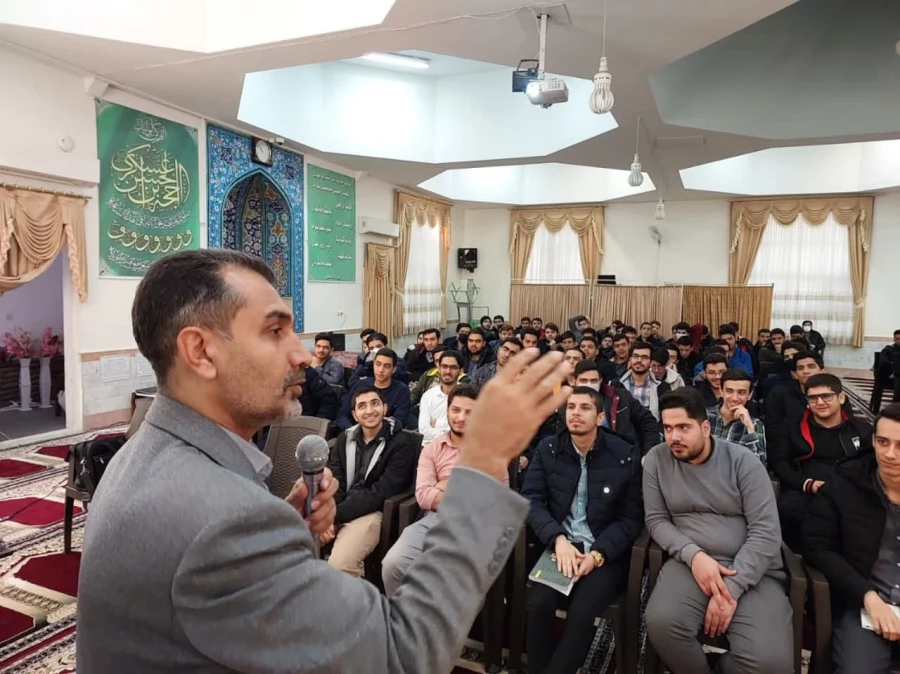 آشنایی بامسائل آموزشی از زبان  استاد رضایی 4