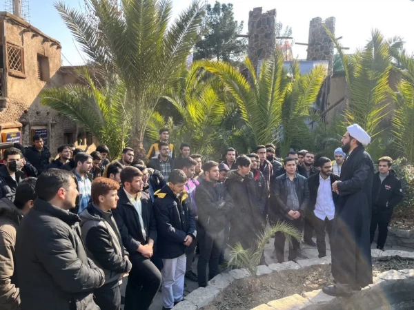 بازدید دانشجویان مرکز شهید مدنی(ره)دانشگاه فرهنگیان استان قم از نمایشگاه حدیث غربت به مناسبت ایام فاطمیه 2