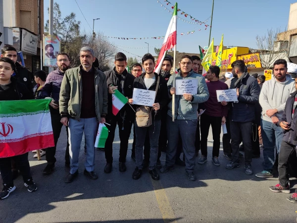 حضور پرشور دانشجویان مرکز شهید مدنی(ره)در مراسم یوم الله 22 بهمن 1401 4