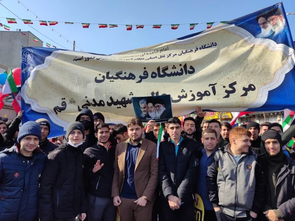 حضور پرشور دانشجویان مرکز شهید مدنی(ره)در مراسم یوم الله 22 بهمن 1401 5