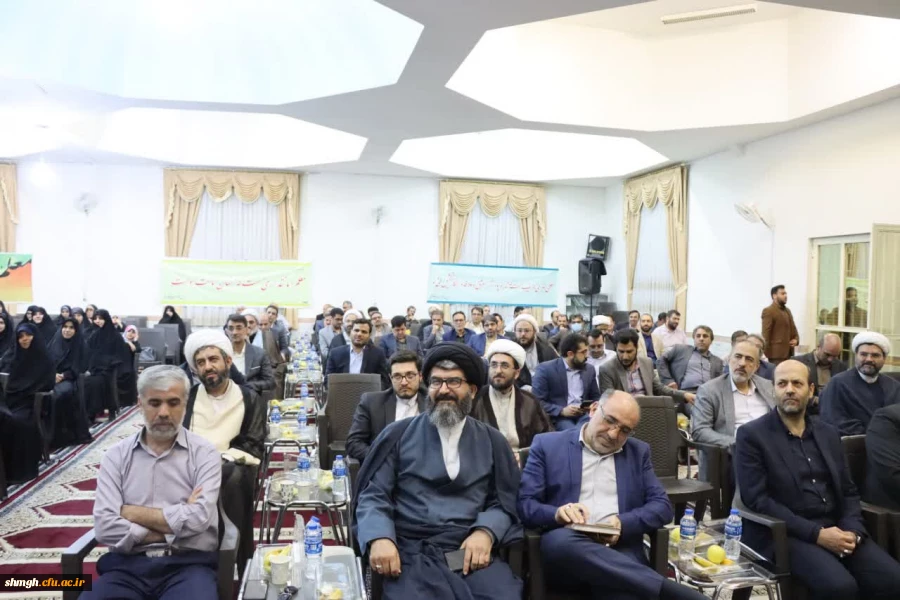 با حضور اعضای هیات علمی و استادان و همکاران مراسم بزرگداشت هفته سرآمدی آموزش در مرکز شهید مدنی(ره) دانشگاه فرهنگیان استان قم برگزار شد 4