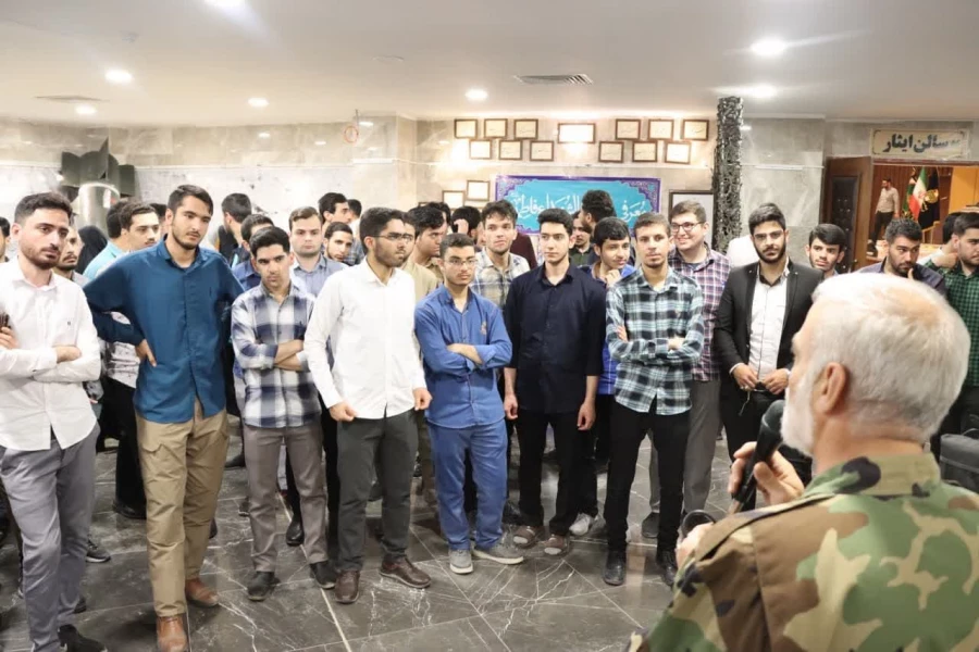 بازدید دانشجو معلمان انقلابی مرکز شهید مدنیدانشگاه فرهنگیان استان قم از نمایشگاه آسمان اقتدار سپاه پاسداران انقلاب اسلامی ایران 3
