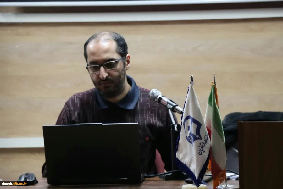 برگزاری  اولین کارگاه «سفر به کهشکان AI» با توضیح چیستی و چرایی هوش مصنوعی در مرکز شهید مدنی(پردیس شهید سلیمانی) 6