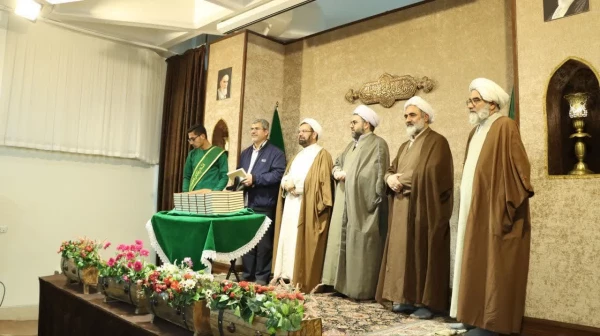 مراسم انس با قرآن کریم و تقدیم قرآن های اهدایی مقام معظم رهبری به نو دانشجو معلمان ورودی ۱۴۰۳ 2