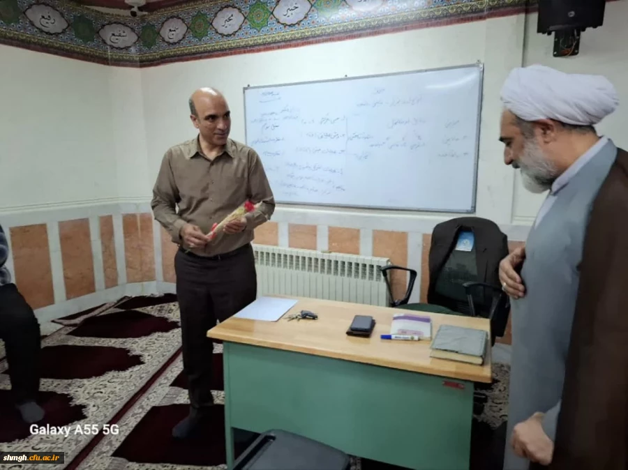 در راستای پاسداشت مقام معلم و دهه سرآمدی آموزش، مراسم تقدیر از اساتید پردیس شهید سلیمانی روز ۱۳ اردیبهشت برگزار شد.  8