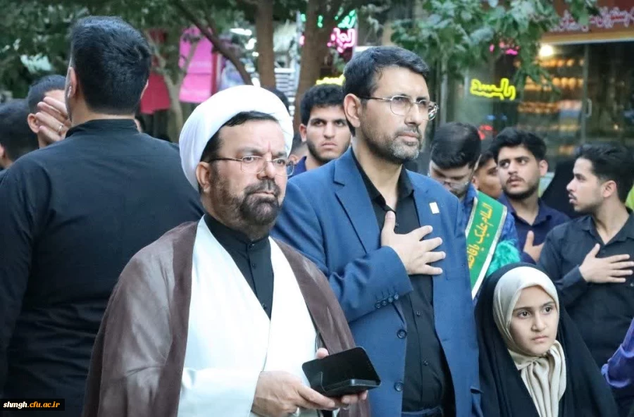 دانشجومعلمان دانشگاه فرهنگیان استان قم نیز به صورت نمادین در قالب دسته  عزاداری از بیت النور به سمت میدان آستانه و از آنجا همراه با سایر عزاداران وارد حرم مطهر شدند 2