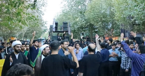 حرکت دسته عزاداری دانشگاه فرهنگیان استان فم در سالروز وفات حضرت معصومه سلام اللهعلیها 3