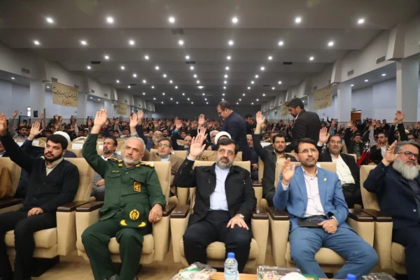 نخستین اجلاسیه ۱۸ شهید دانشجومعلم استان قم با حضور مسئولین استان 5